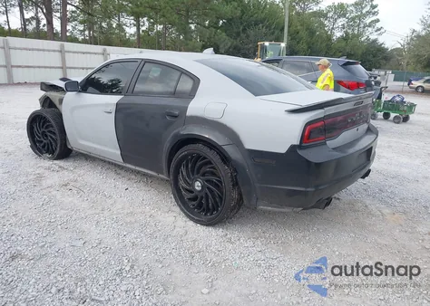 2013 Dodge Charger Police z USA, uszkodzony, nr VIN 2C3CDXAT3DH693302